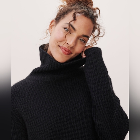 Jenni Kayne Cashmere Turtleneck Sweater Black Size Large/Medium Like New! HP🥳 - Picture 6 of 13